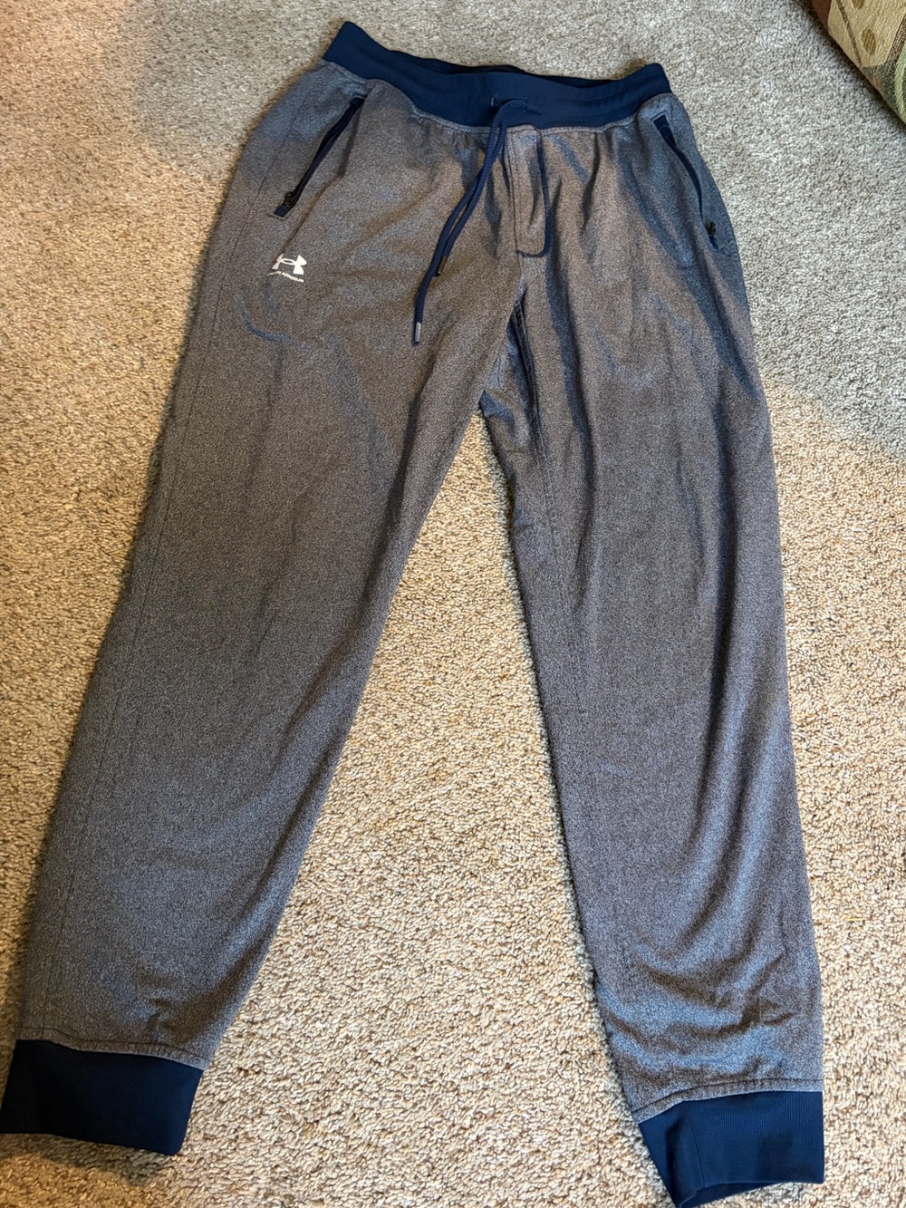 Under Armour Mens Dark Gray & Black Performance Joggers
